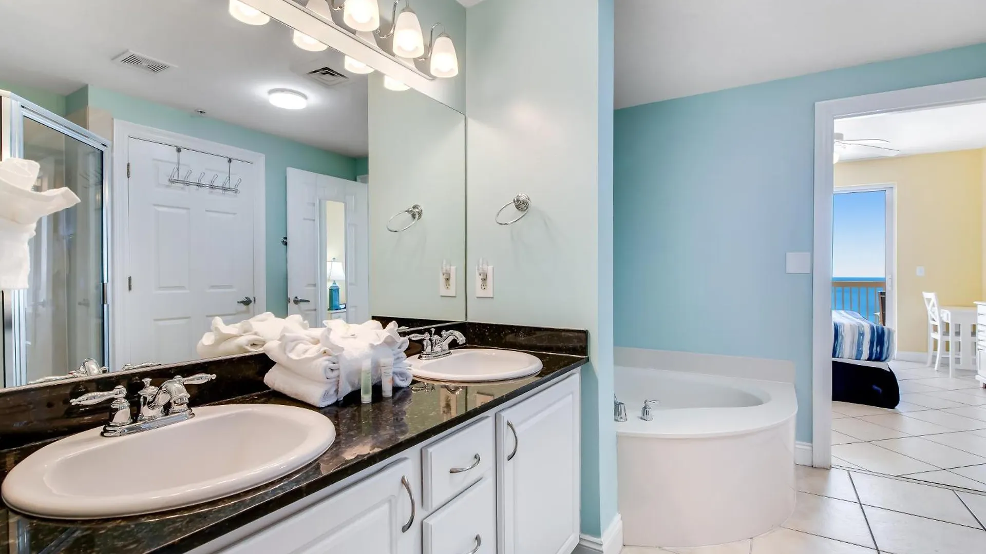Calypso 1005W Apartment Panama City Beach